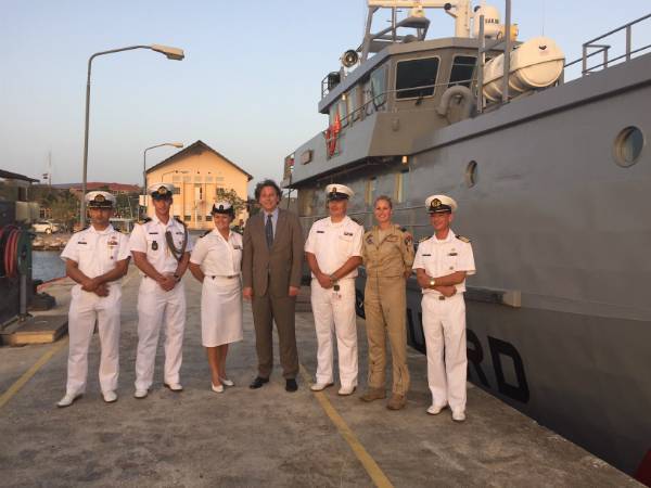 Minister Koenders bezoekt de marinebasis op Curacao